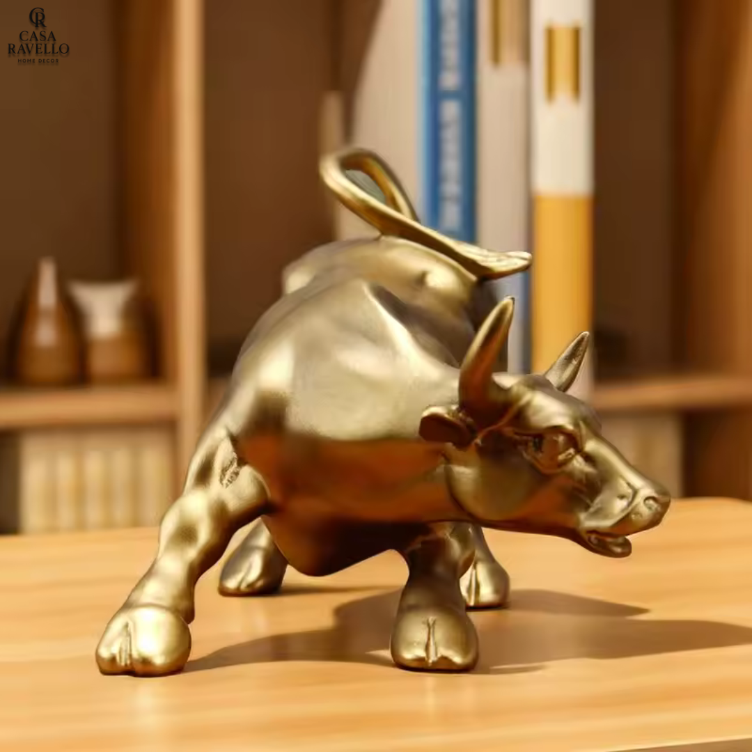 Touro Aurum – Estátua Decorativa em Resina Dourada
