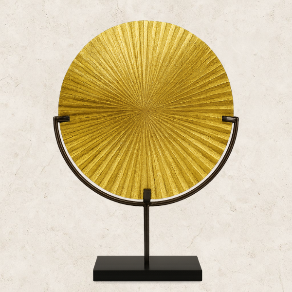 Escultura decorativa em Resina - Sol Dourado