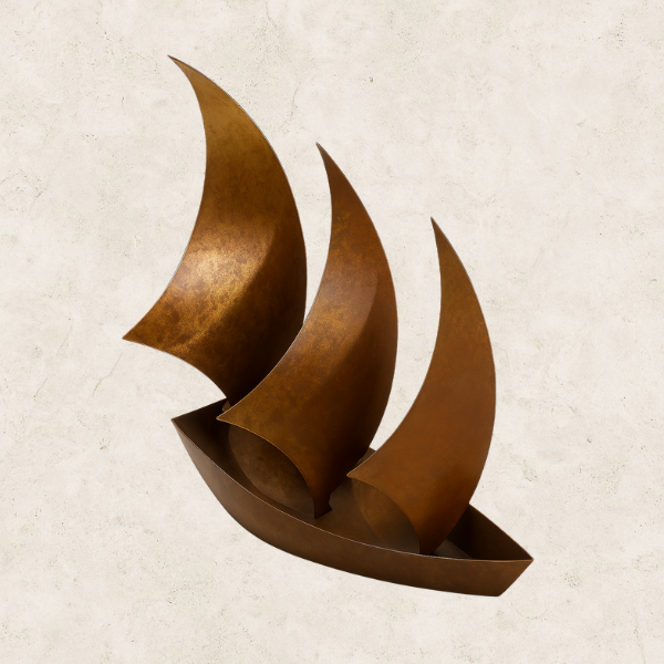 Escultura Barco a Vela para decoração em Metal Envernizado - Rumo ao Horizonte