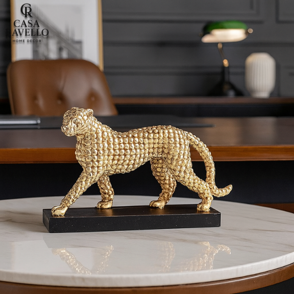 Estátua Decorativa em Resina Banhada a Ouro - Potenza Felina