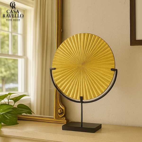 Escultura decorativa em Resina - Sol Dourado