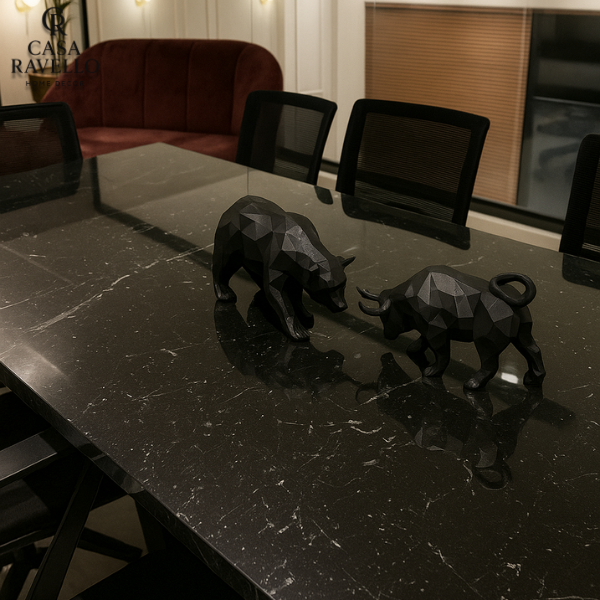 Forças Opostas - Estátua decorativa em Resina